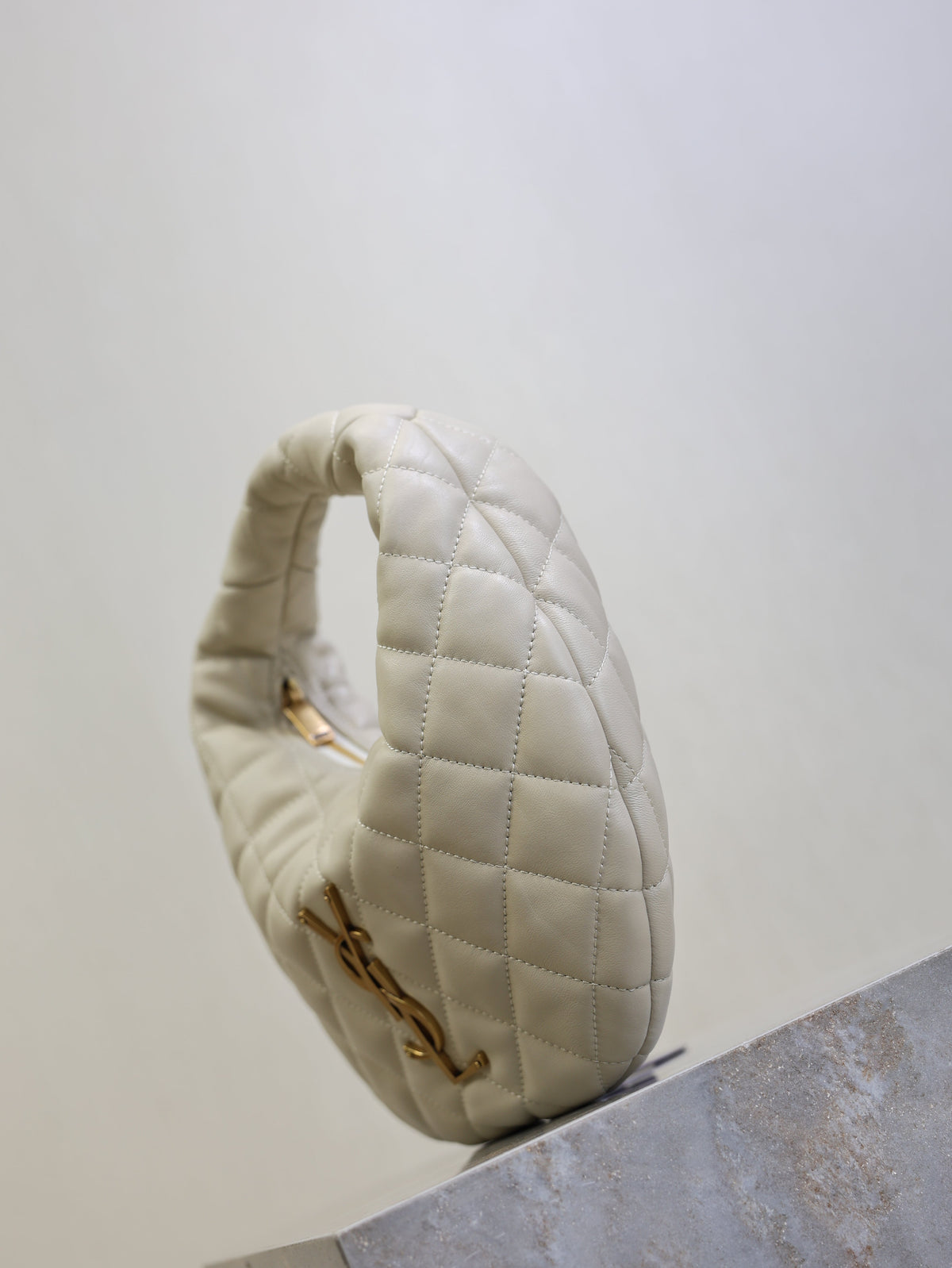 YSL 25S ICARINO 17 IN WHITE QUILTED CALFSKIN GOLD HARDWARE