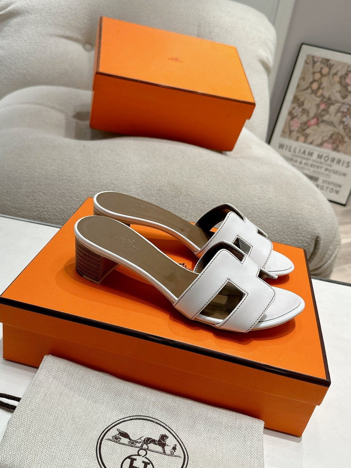 HERMES 0ASIS SANDAL WHITE MIX BROWN CALFSKIN CLASSIC