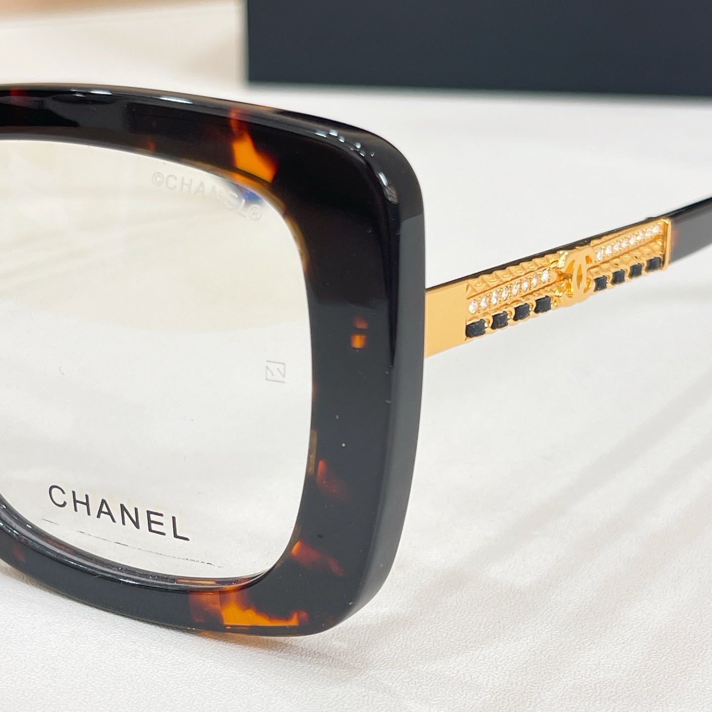 CHANEL Sunglasses-CH6047